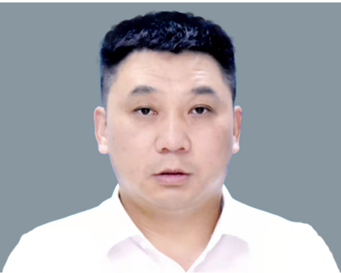 执行会长 何海华